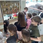 Čtvrťáci se vydali do pravěku